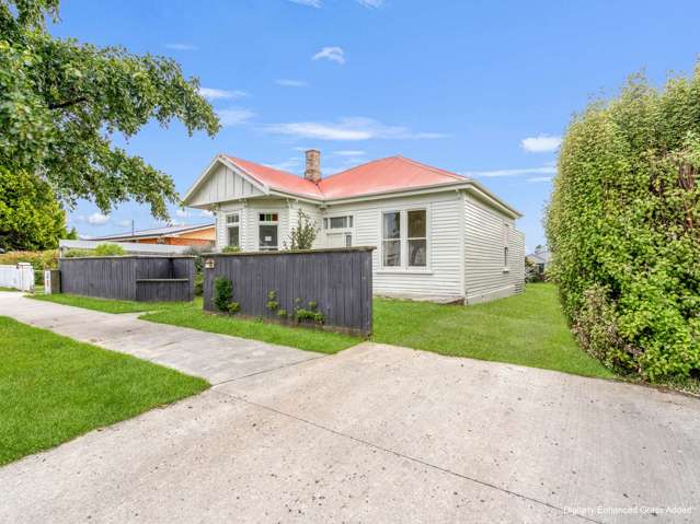Charming Four bedroom home with large section!