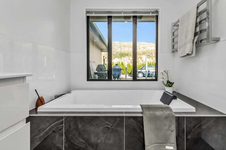 2/242 Ahuriri Road Tai Tapu_23