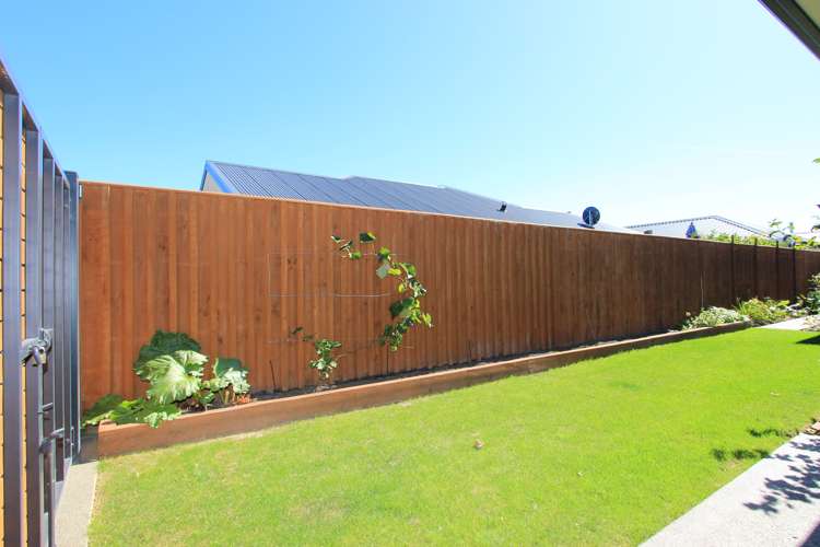 30 Spitfire Drive Burleigh_13