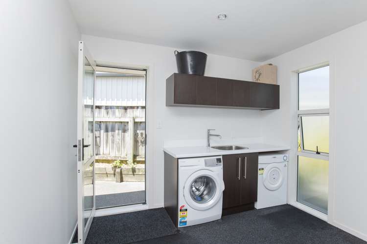 15 Silverstone Place Lytton West_19