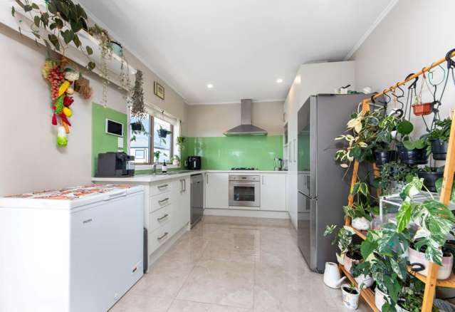 4237 Great North Road Glendene_1