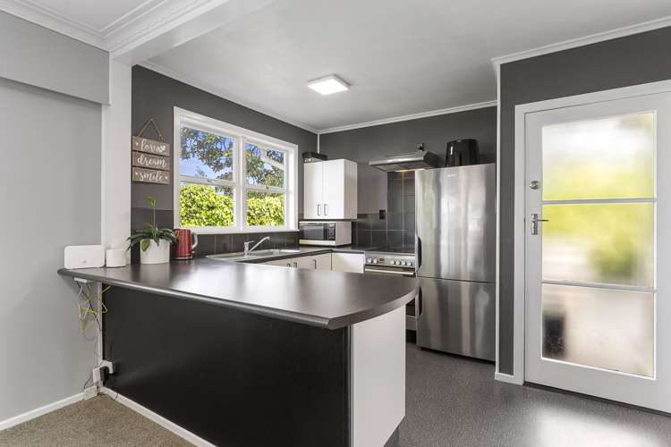 5b Tirimoana Road Te Atatu South_9