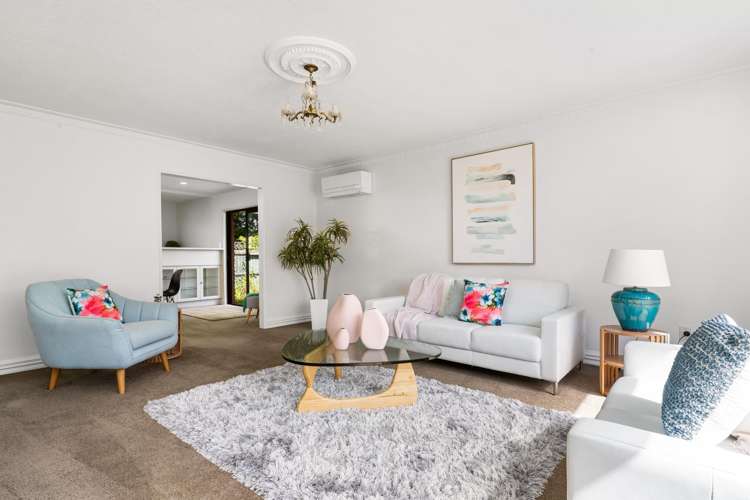 2/11 Office Road Merivale_1