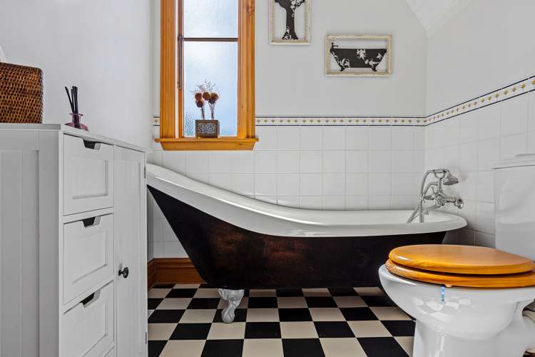 1614 Cust Road Cust_18