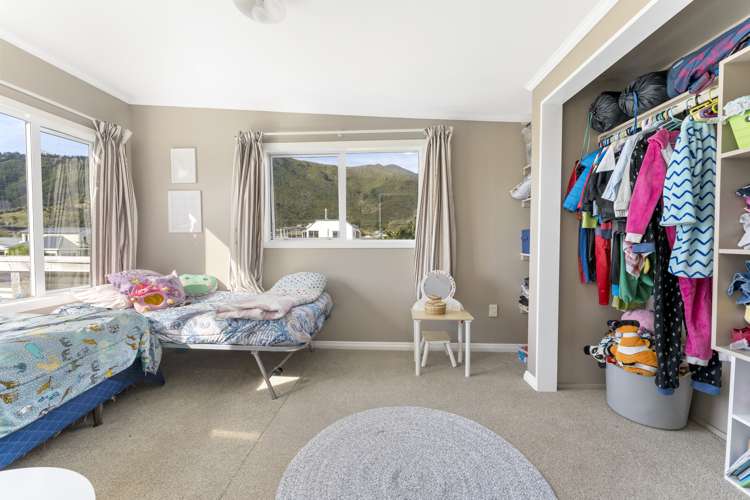 58 Beach Road Waikawa_11