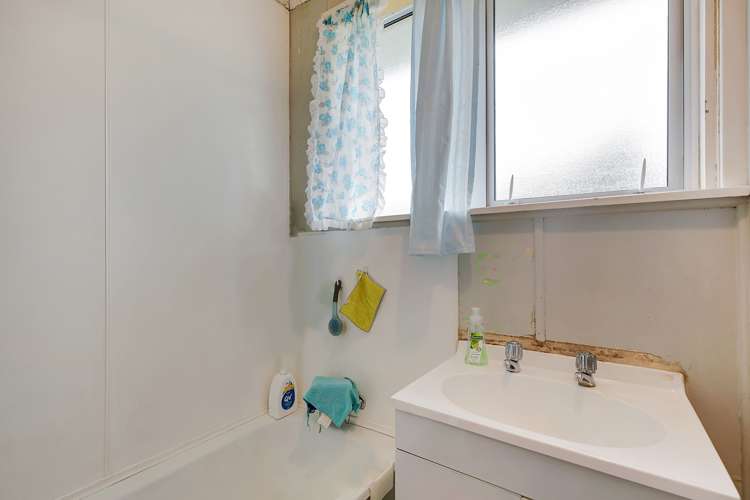 19 Dimock Street Titahi Bay_13