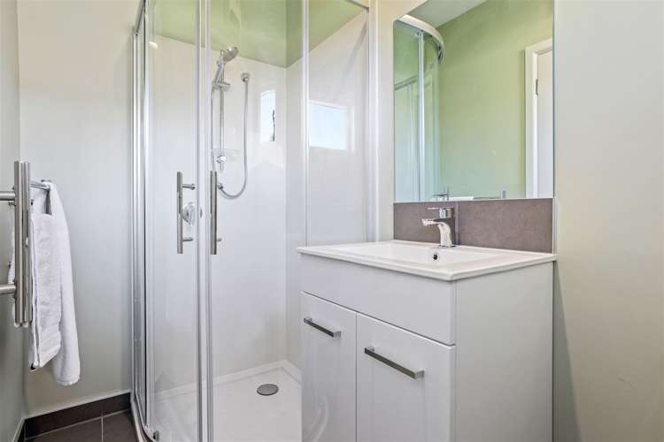 6 Charlesworth Street Woolston_9