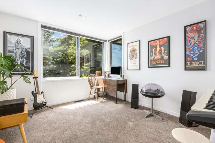 4 Francis Bell Grove Lowry Bay_16