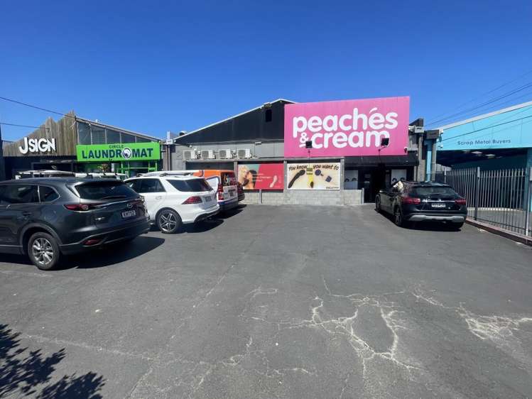 1/247 Archers Road Wairau Valley_1