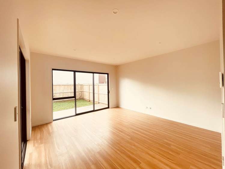 5 John Burn Road Takanini_3