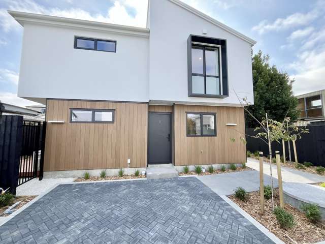 Brand new  bedroom on Gloucester Street