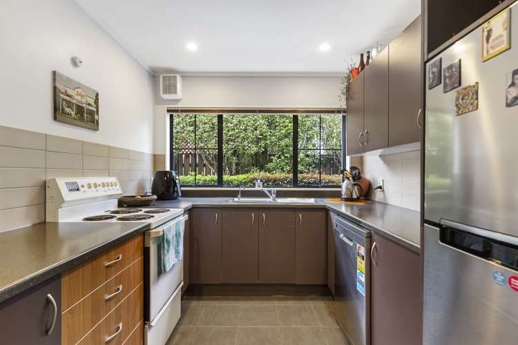2/4 Whitworth Road Mount Eden_5