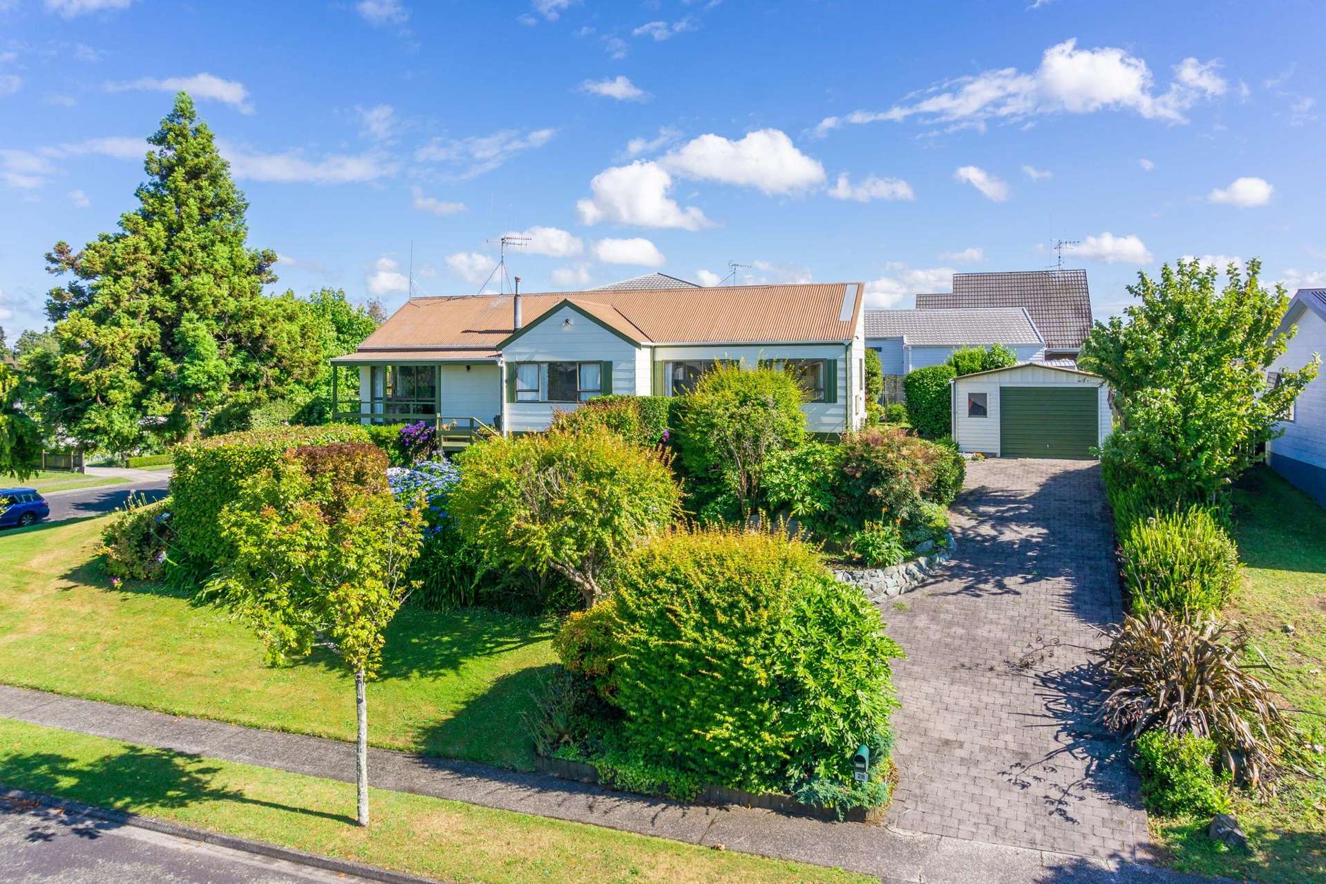28 Gilbass Avenue Hamilton Lake_0