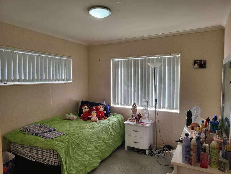 69 Medvale Avenue Flat Bush_7