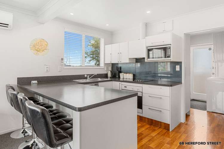 6A & 6B Hereford Street Roslyn_24