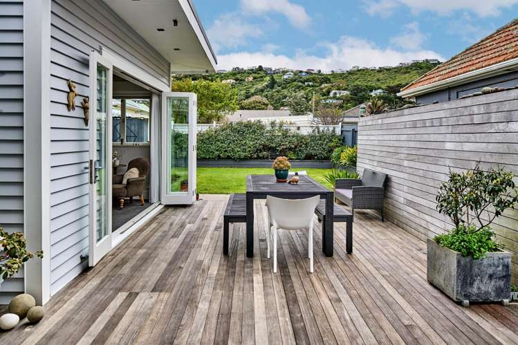 292 The Parade Island Bay_5