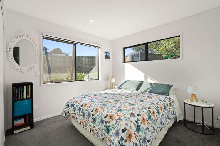37 Seaview Road Cable Bay_16