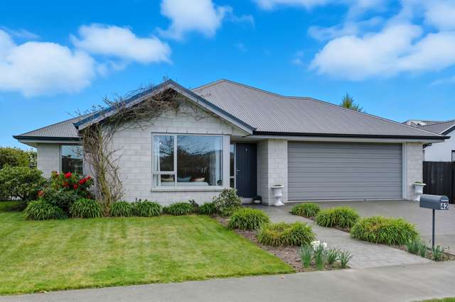 Effortless Family Living with Space to Grow