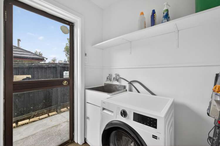 270 Breezes Road Aranui_16