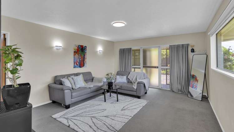 49A Ambleside Drive_4