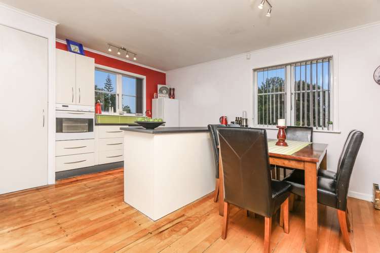 13 Royal View Road Te Atatu South_4