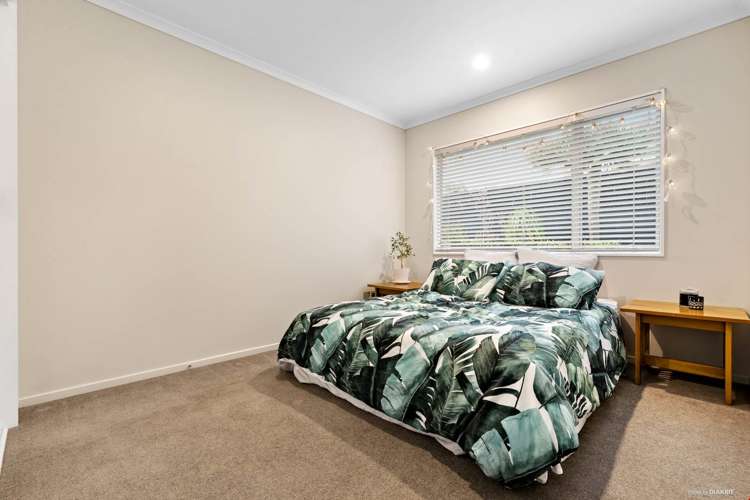 5a Bradbury Road Botany Downs_11