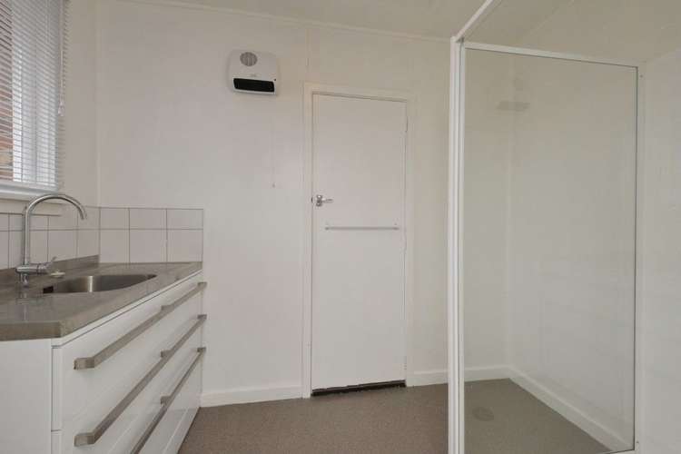 73 Creek Road Allenton_12