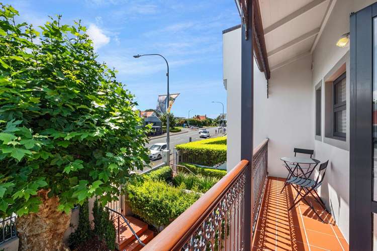 9/177 Hurstmere Road Takapuna_16