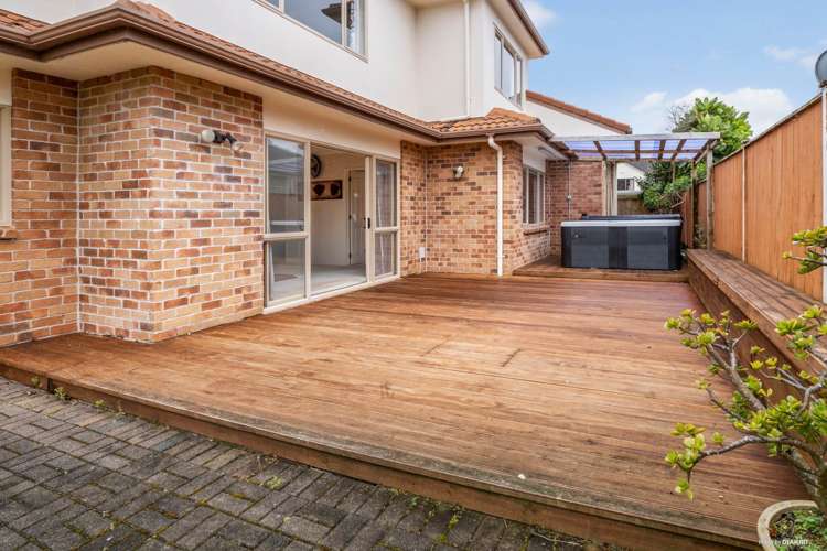 20 Carousel Crescent East Tamaki Heights_12