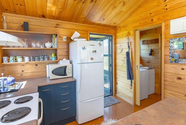 46 Guthrie Crescent Castlepoint_14