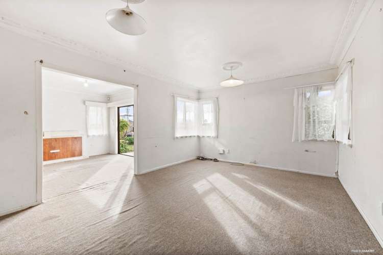 8 Flanshaw Road Te Atatu South_8