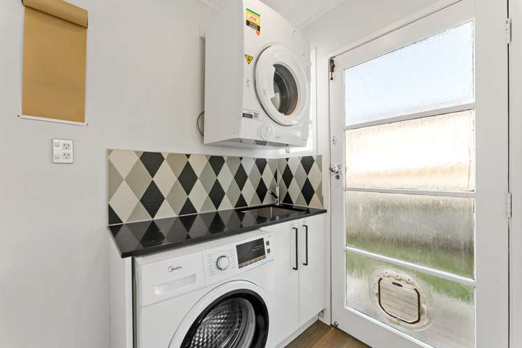 1/26 Glastron Place Bayview_13