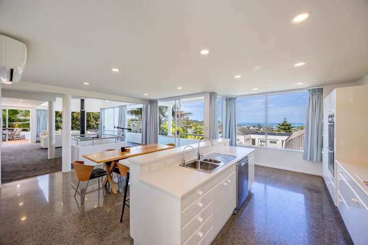 2/36 King Richard Place Browns Bay_10