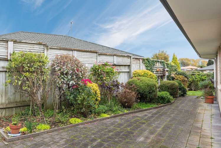 18b Dennis Taylor Court Paraparaumu_13