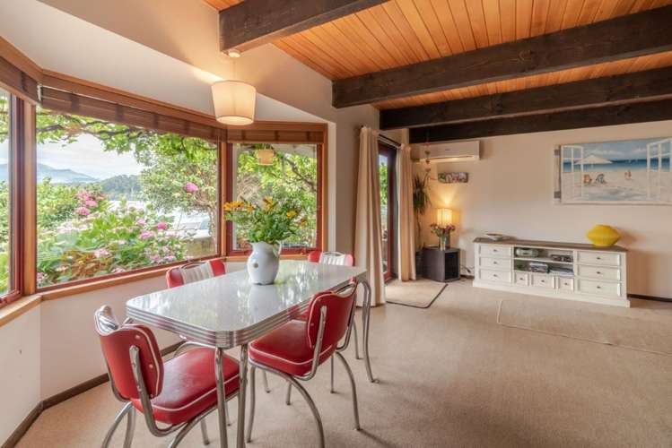 3b Beach Road Akaroa_6