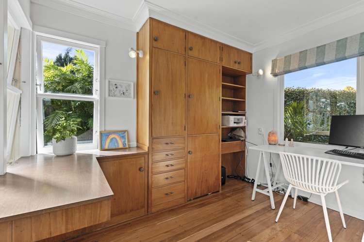 222 Tukapa Street Westown_9