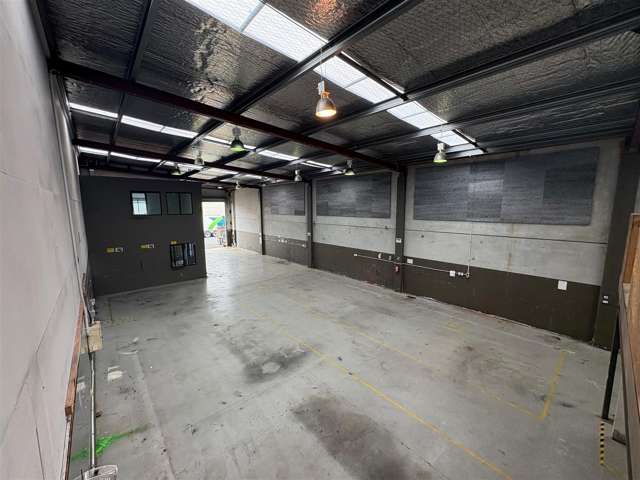 2/27 Cain Road Penrose_2