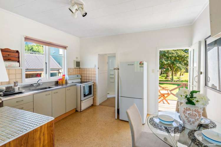 14 Sulphur Beach Road Northcote Point_14