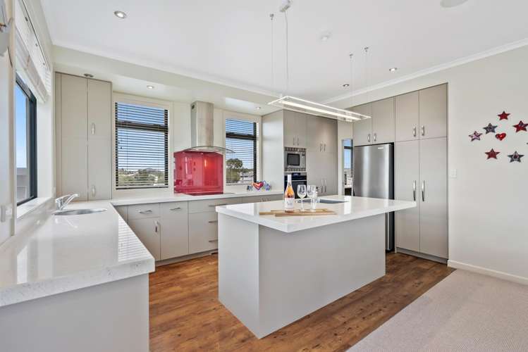 16 Fred Carr Place One Tree Point_6