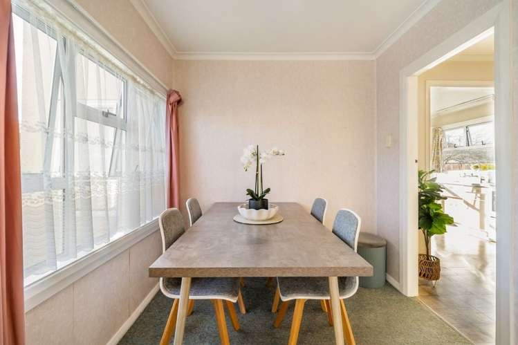 4 Heretaunga Square Silverstream_11