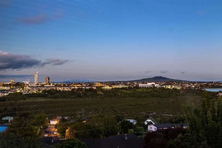 2/36 Exmouth Road Northcote_0