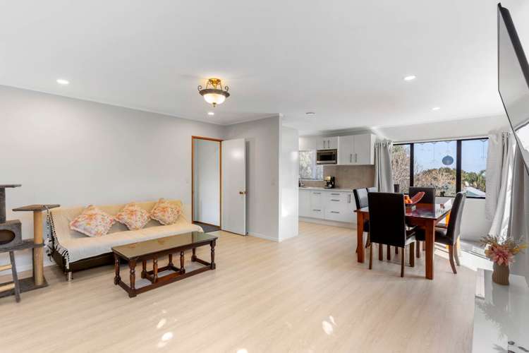 2/30 Eugenia Rise Totara Heights_8