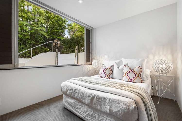 22b Beach Road Castor Bay_31