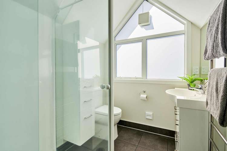 68 Eskdale Road Papakowhai_11