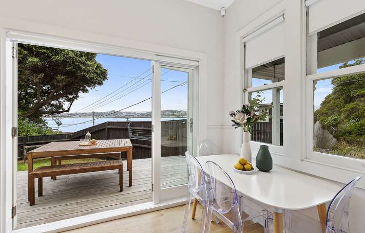 8a Hungerford Road Lyall Bay_5