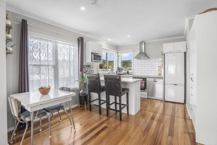 11 Kowhai Street Eastbourne_7