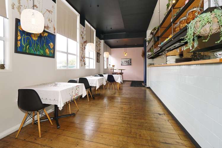 14 Anzac Parade Hamilton Central_12