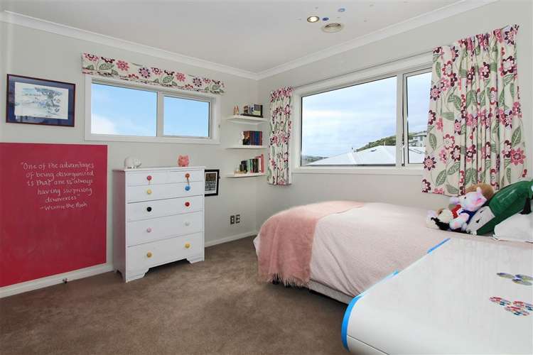 14 Paparoa Crescent Aotea_14