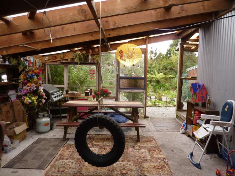 6 Newcastle Street Waimangaroa_11