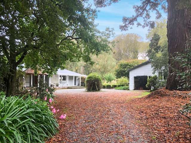 RURAL TAIHAPE - FOUR BEDROOM